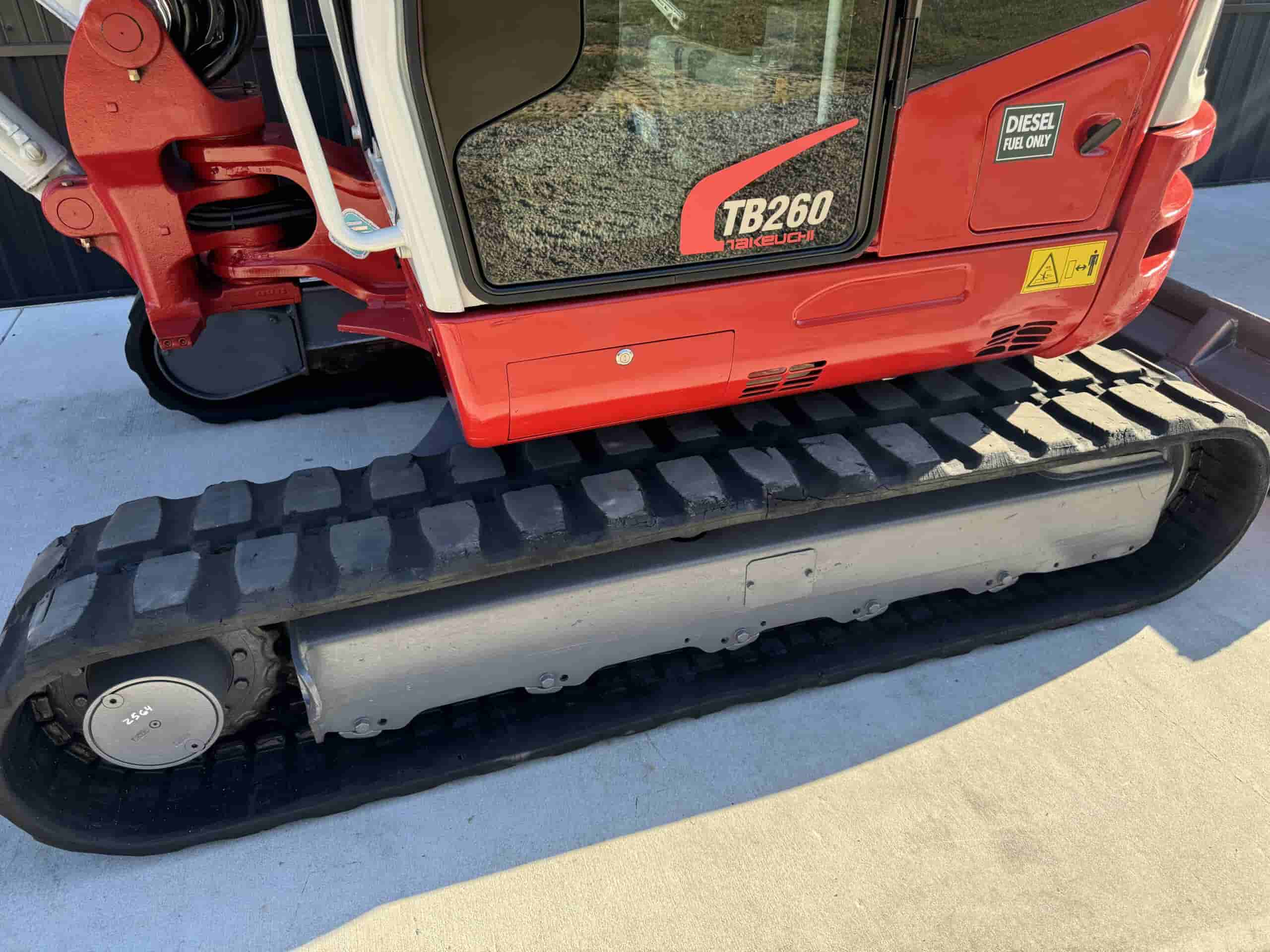 2018 TAKEUCHI TB260
